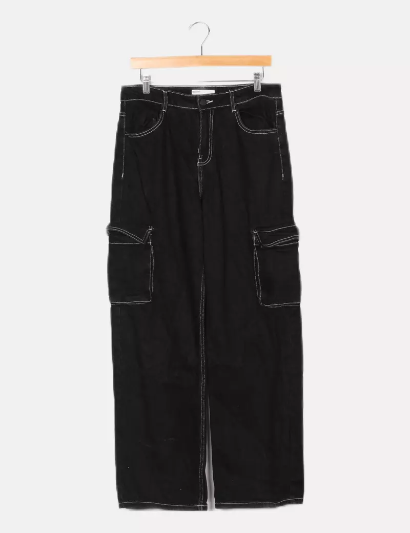 Bershka Pantalón negro cargo