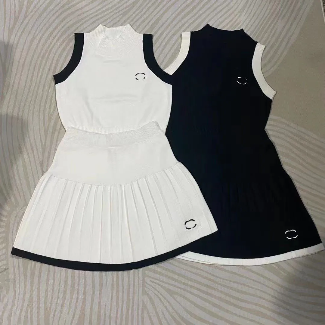 Juego de ropa de lujo Diseñador para mujeres Dress de dos piezas LOGO LOGO LOGO Vestido de manga corta Camisa bordada Secadores 